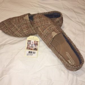 TOMS Classic “Pink Boucle” Shoe